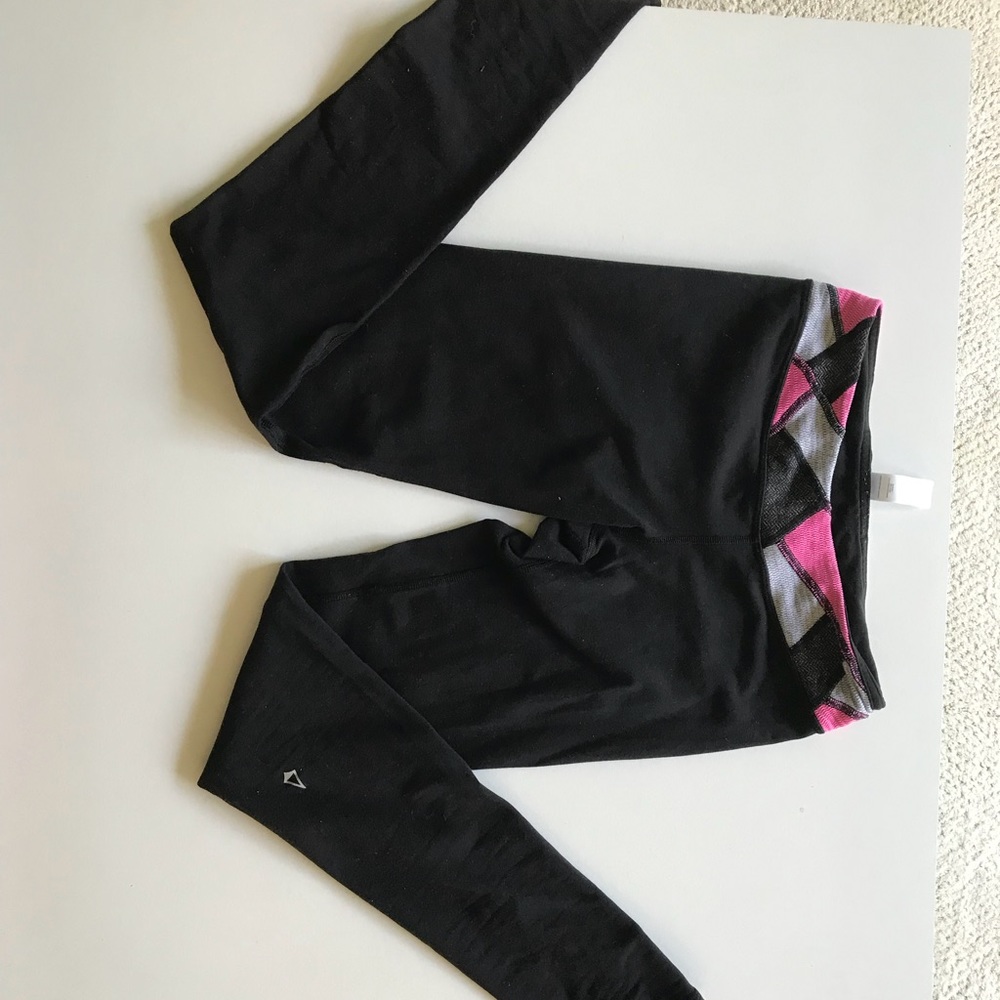 REVERSIBLE Ivivva black leggings full length